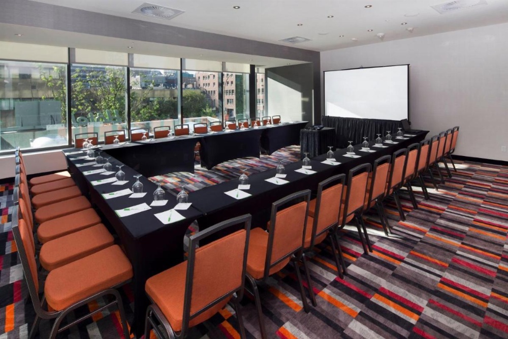 Holiday Inn Hotel & Suites Montreal Centre-ville Ouest Image 12
