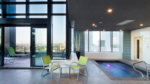 Holiday Inn Hotel & Suites Montreal Centre-ville Ouest image 2