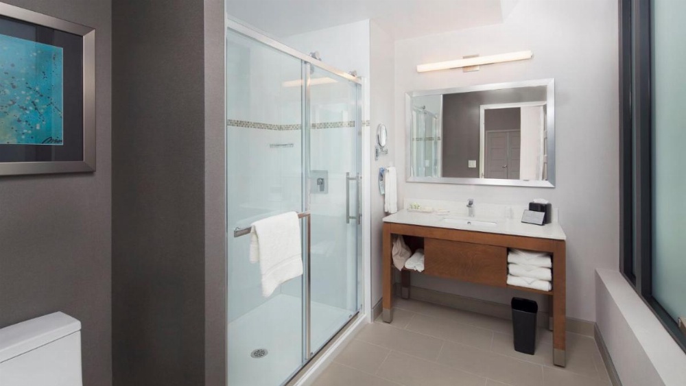 Holiday Inn Hotel & Suites Montreal Centre-ville Ouest Image 29
