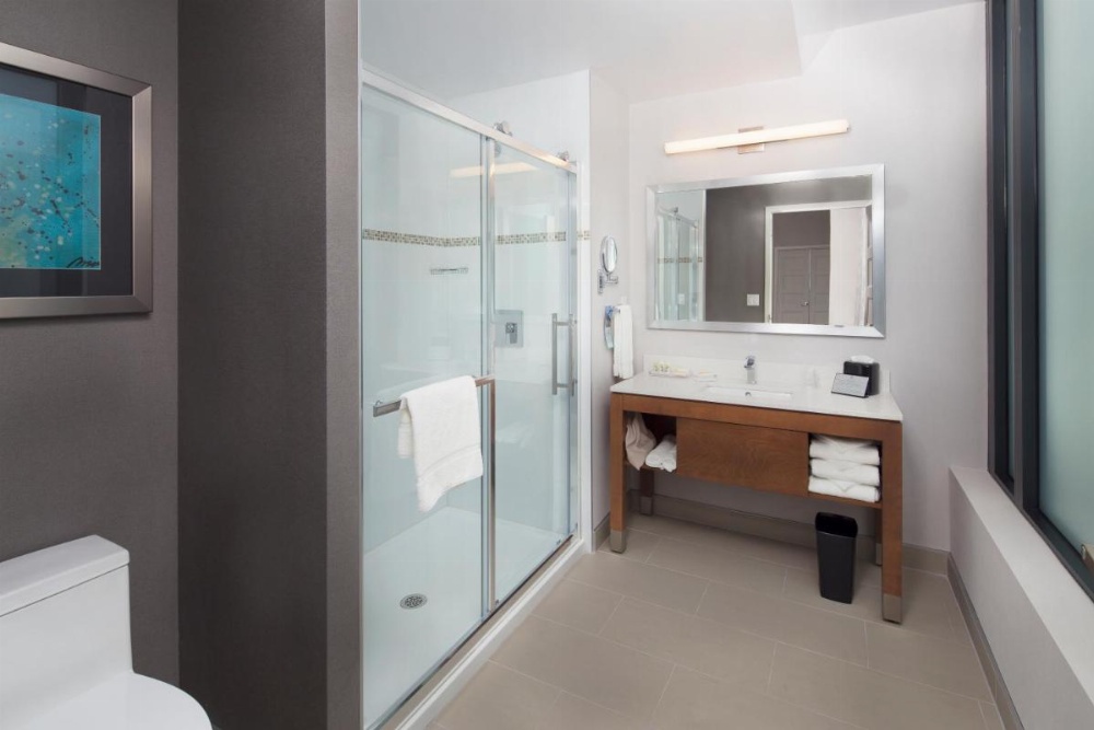 Holiday Inn Hotel & Suites Montreal Centre-ville Ouest Image 42